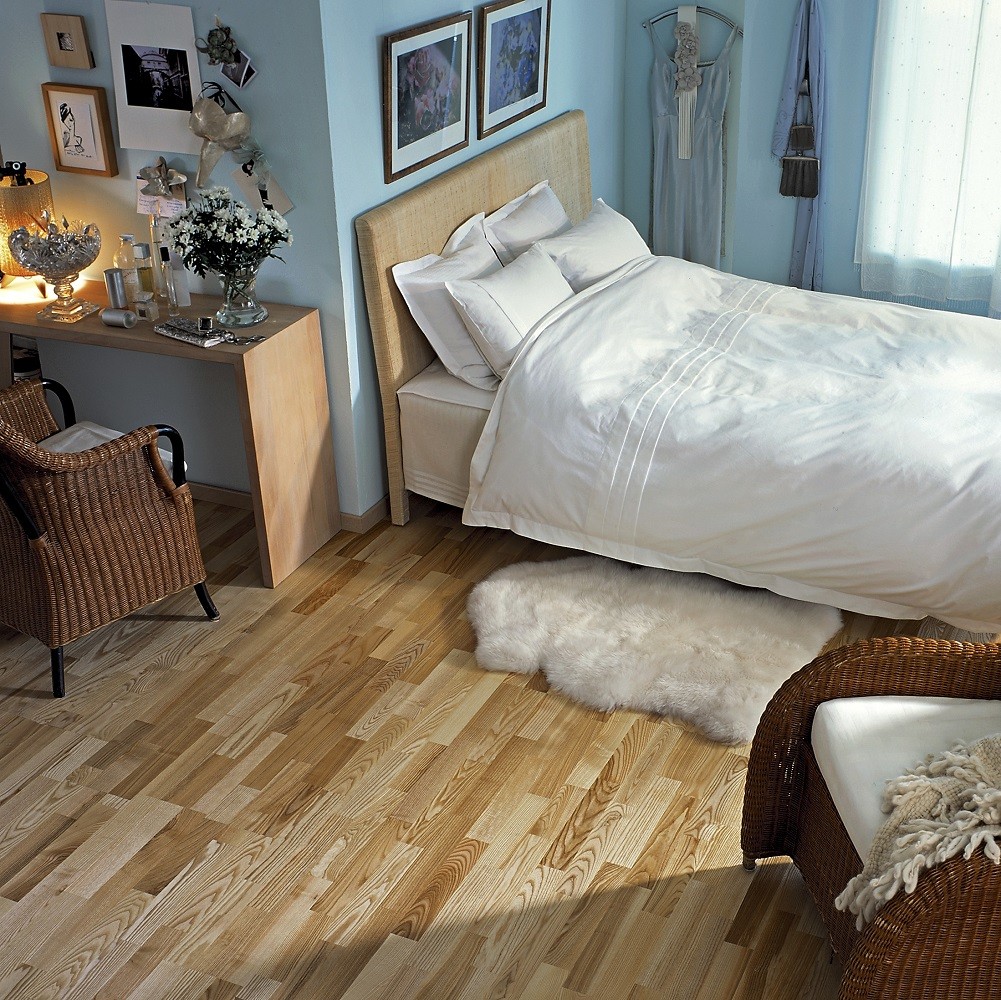 KAHRS Avanti Tres Collection Ash Vaila Satin Lacquer Swedish Engineered  Flooring 200mm - CALL FOR PRICE