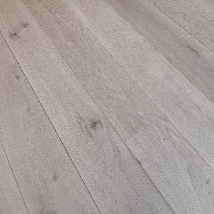 YNDE-190 ENGINEERED WOOD FLOORING RUSTIC INVISIBLE FINISH BRUSHED RAW OAK 190x1900mm