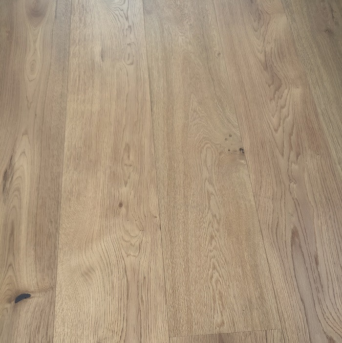 YNDE-220 ENGINEERED WOOD FLOORING BRUSHED NATURAL OILED OAK 220x2200mm