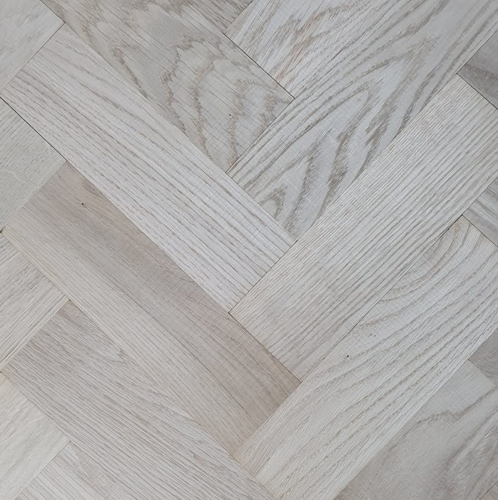 LIVIGNA HERRINGBONE SOLID WOOD FLOORING OAK PRIME UNFINISHED 70x230MM