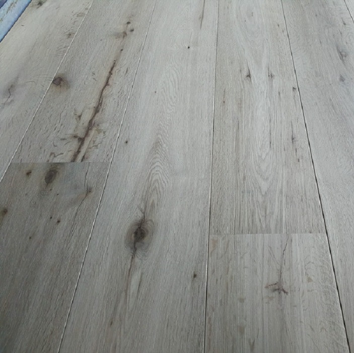 Y2 ENGINEERED WOOD FLOORING INVISIBLE RAW OAK 190x1900mm