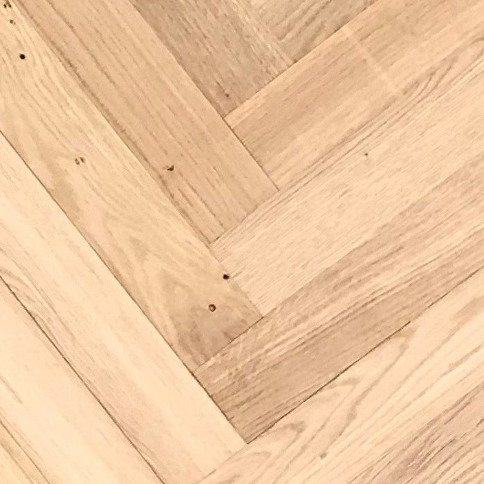 LIVIGNA HERRINGBONE SOLID WOOD FLOORING OAK RUSTIC UNFINISHED 70X350MM